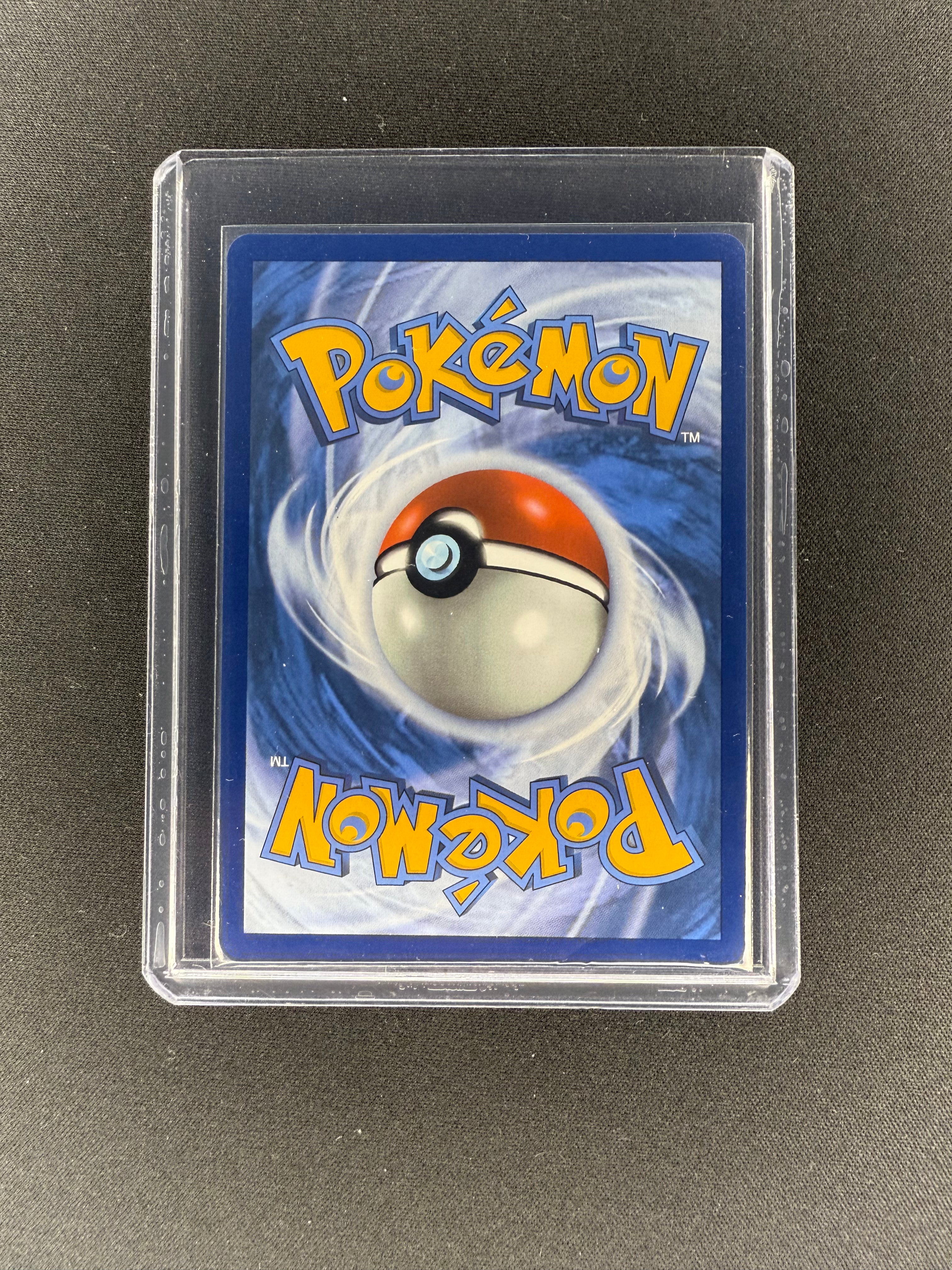 Hilda Trainer 164/086 Full Art